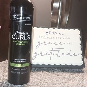 Lot of 5 - TRESemme Flawless Curls Moisturizing Mousse 10.5oz